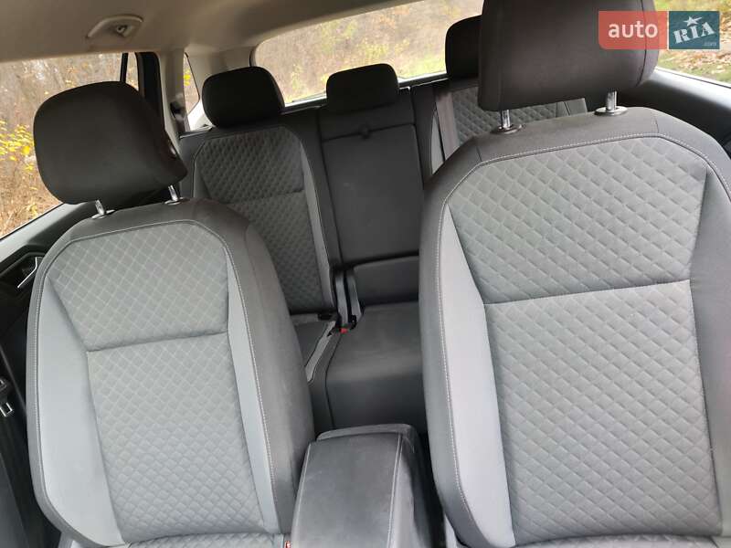 Внедорожник / Кроссовер Volkswagen Tiguan 2021 в Киеве