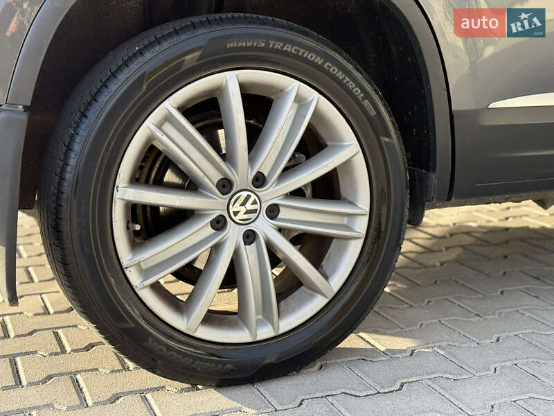 Внедорожник / Кроссовер Volkswagen Tiguan 2015 в Тернополе