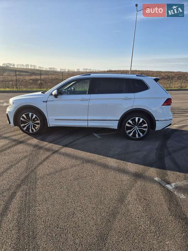 Внедорожник / Кроссовер Volkswagen Tiguan 2018 в Ровно