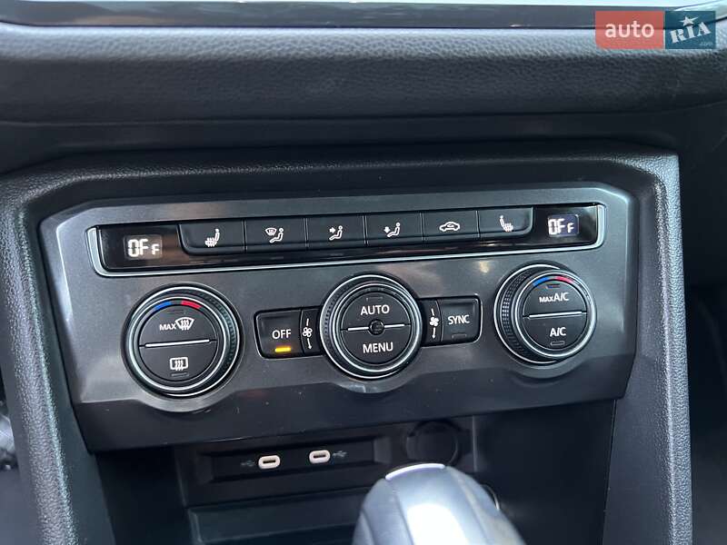 Внедорожник / Кроссовер Volkswagen Tiguan 2020 в Киеве фото 43 Внедорожник / Кроссовер Volkswagen Tiguan 2020 в Киеве