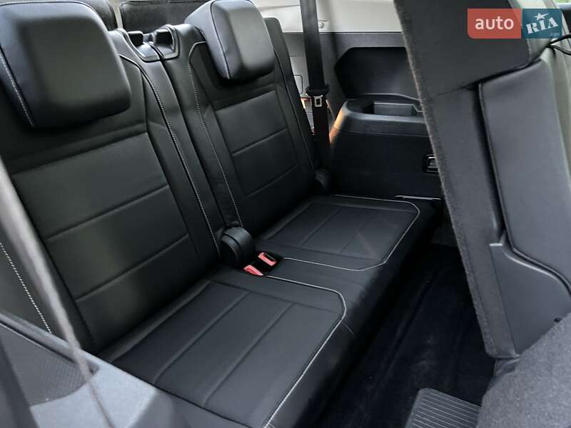 Внедорожник / Кроссовер Volkswagen Tiguan 2020 в Киеве фото 49 Внедорожник / Кроссовер Volkswagen Tiguan 2020 в Киеве