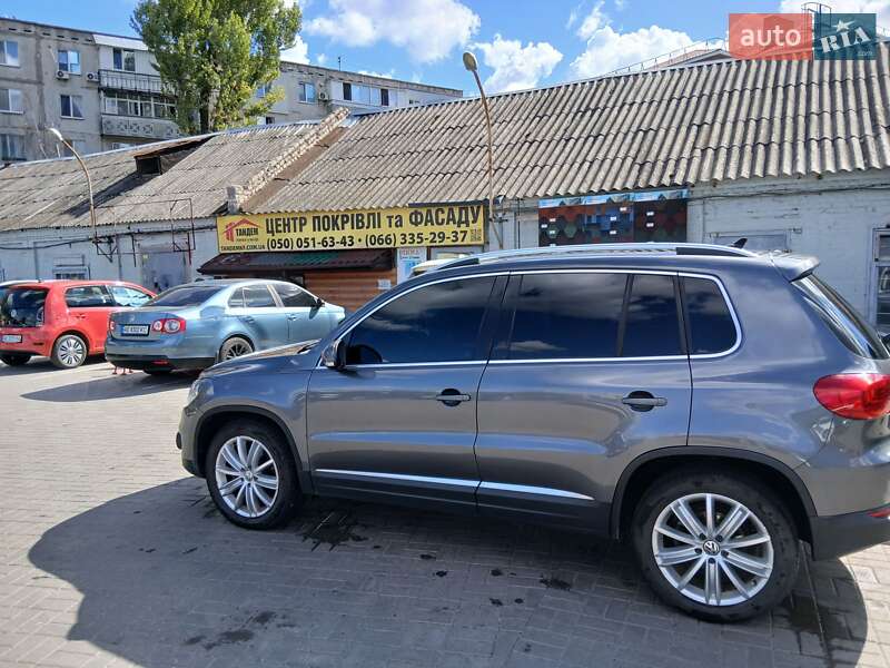 Внедорожник / Кроссовер Volkswagen Tiguan 2014 в Павлограде фото 4 Внедорожник / Кроссовер Volkswagen Tiguan 2014 в Павлограде