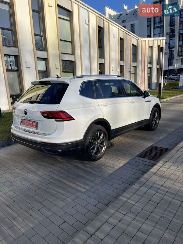 Внедорожник / Кроссовер Volkswagen Tiguan 2023 в Киеве