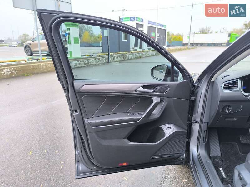 Внедорожник / Кроссовер Volkswagen Tiguan 2021 в Киеве