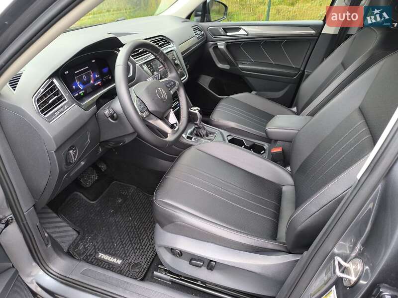 Внедорожник / Кроссовер Volkswagen Tiguan 2021 в Киеве