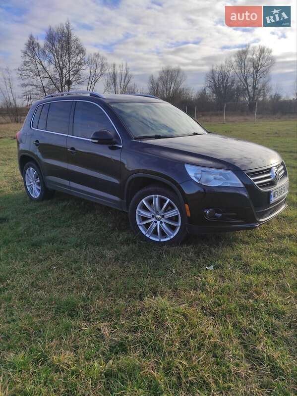 Внедорожник / Кроссовер Volkswagen Tiguan 2011 в Ильинцах