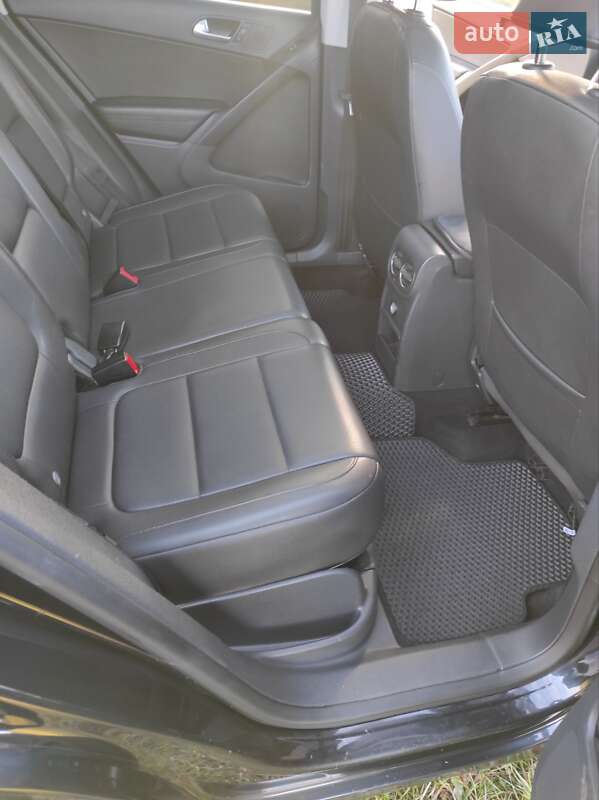Внедорожник / Кроссовер Volkswagen Tiguan 2011 в Ильинцах