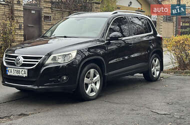 Позашляховик / Кросовер Volkswagen Tiguan 2009 в Києві