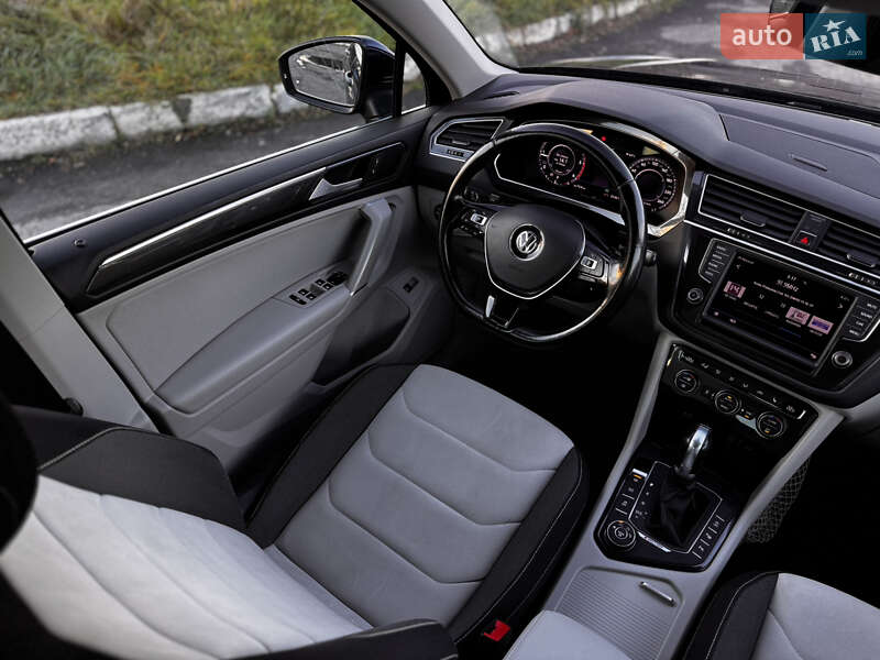 Внедорожник / Кроссовер Volkswagen Tiguan 2017 в Радивилове