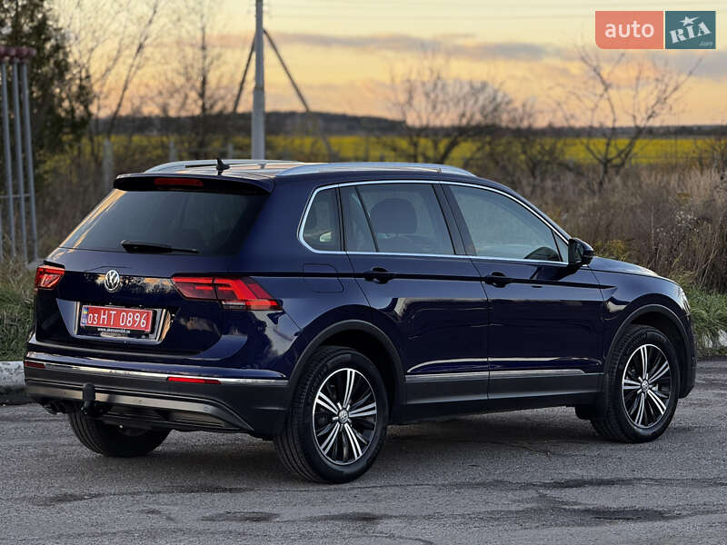 Внедорожник / Кроссовер Volkswagen Tiguan 2017 в Радивилове
