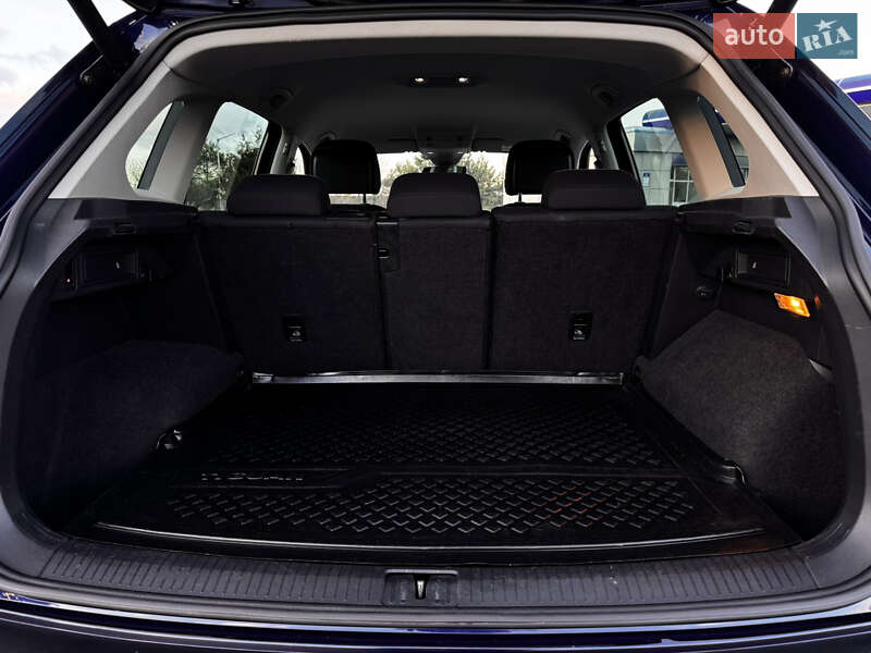 Внедорожник / Кроссовер Volkswagen Tiguan 2017 в Радивилове