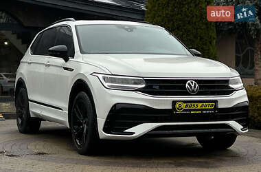 Позашляховик / Кросовер Volkswagen Tiguan 2022 в Львові