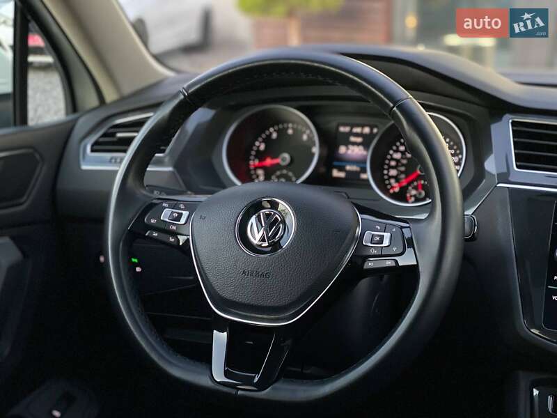 Позашляховик / Кросовер Volkswagen Tiguan 2017 в Львові фото 10 Позашляховик / Кросовер Volkswagen Tiguan 2017 в Львові