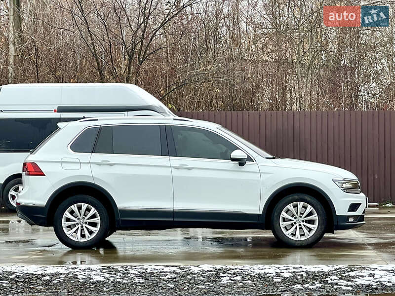 Внедорожник / Кроссовер Volkswagen Tiguan 2017 в Млинове