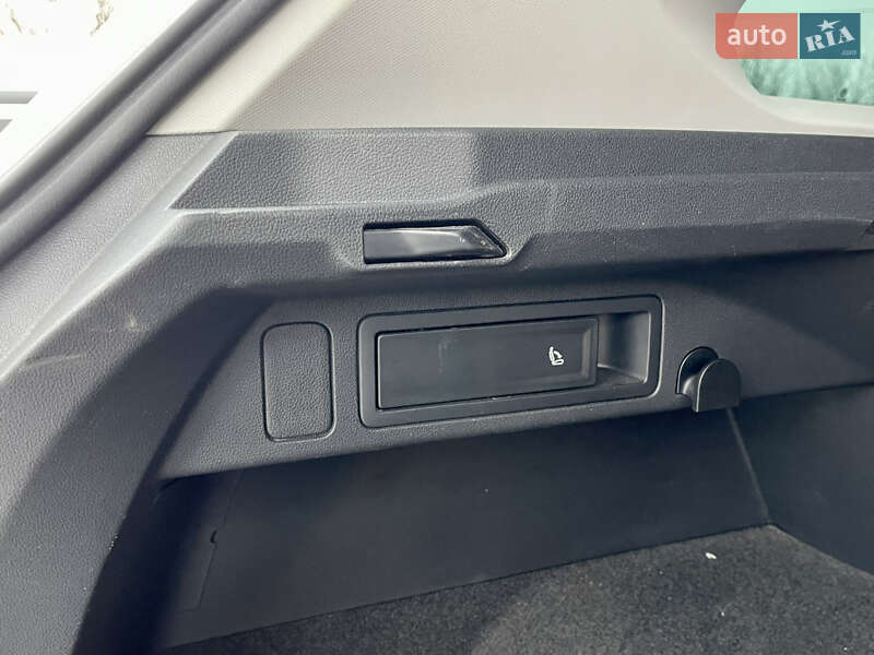 Внедорожник / Кроссовер Volkswagen Tiguan 2017 в Млинове