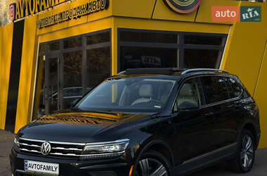 Внедорожник / Кроссовер Volkswagen Tiguan 2017 в Киеве