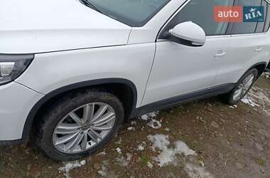 Внедорожник / Кроссовер Volkswagen Tiguan 2016 в Ивано-Франковске