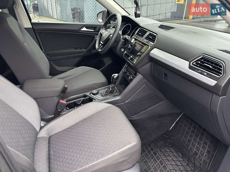 Внедорожник / Кроссовер Volkswagen Tiguan 2019 в Киеве