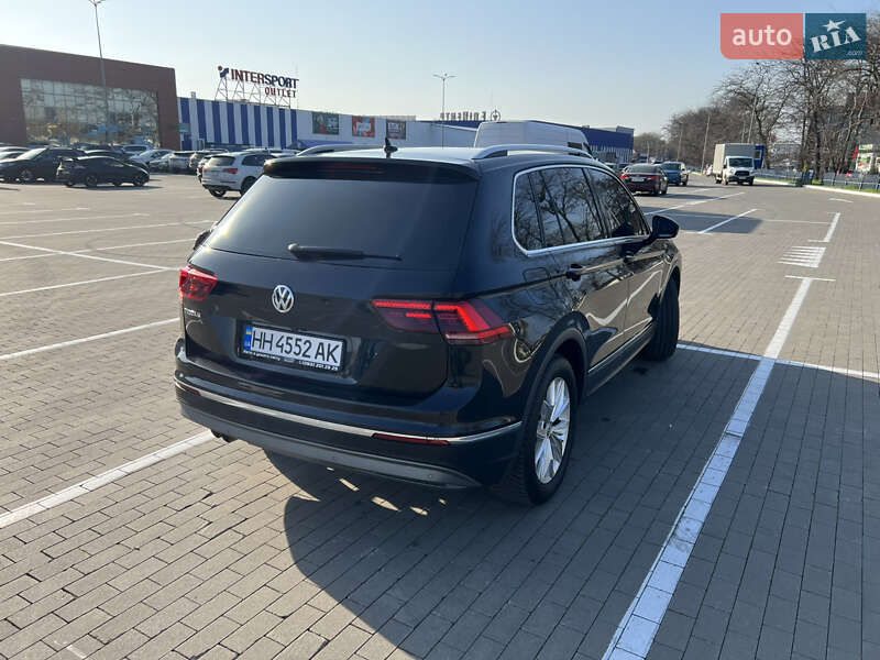 Внедорожник / Кроссовер Volkswagen Tiguan 2019 в Одессе
