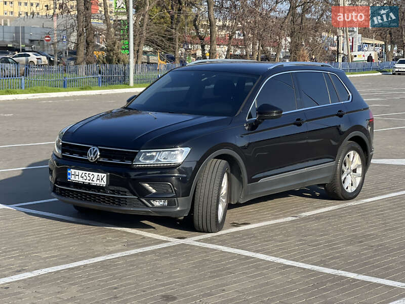 Внедорожник / Кроссовер Volkswagen Tiguan 2019 в Одессе