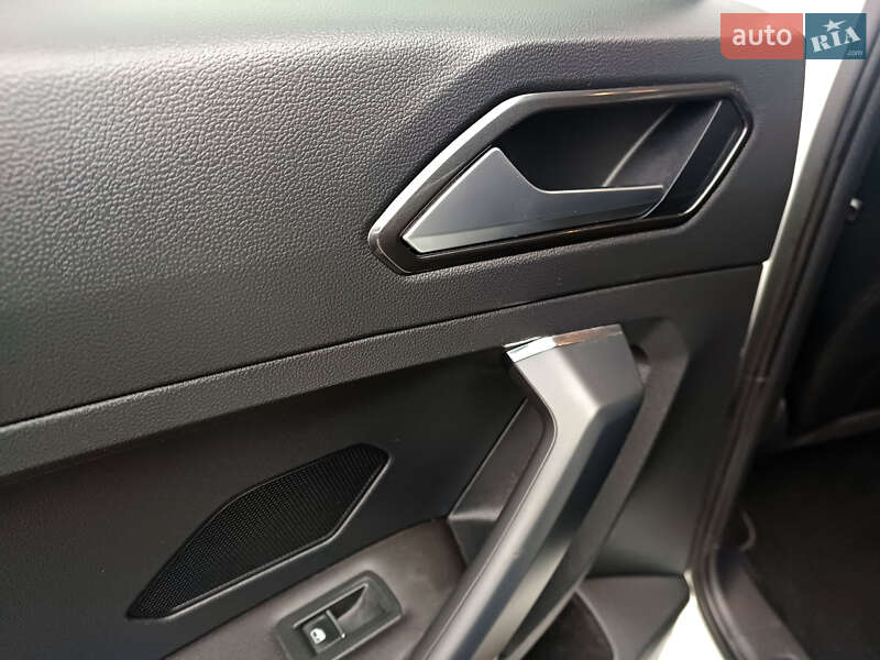 Внедорожник / Кроссовер Volkswagen Tiguan 2018 в Горишних Плавнях