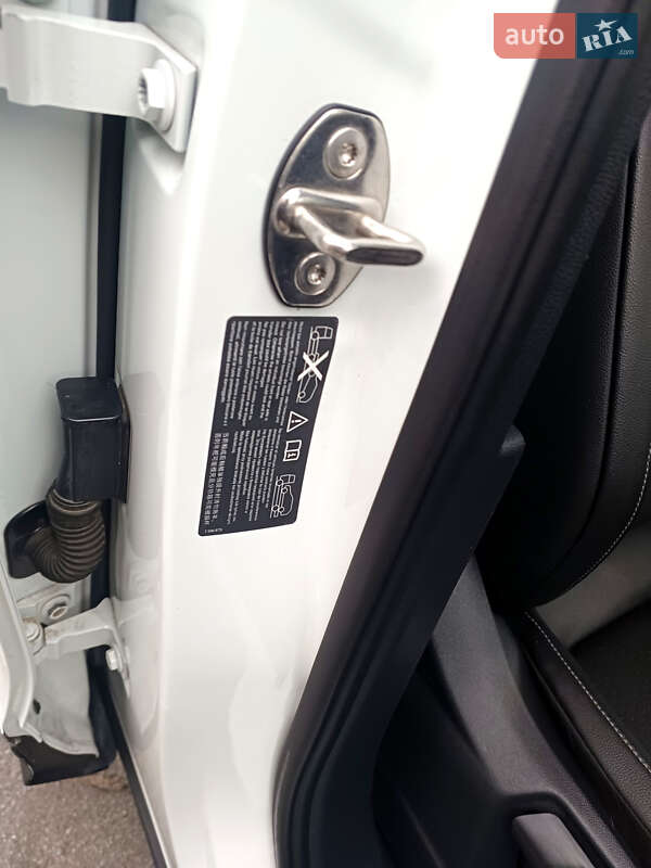 Внедорожник / Кроссовер Volkswagen Tiguan 2018 в Горишних Плавнях