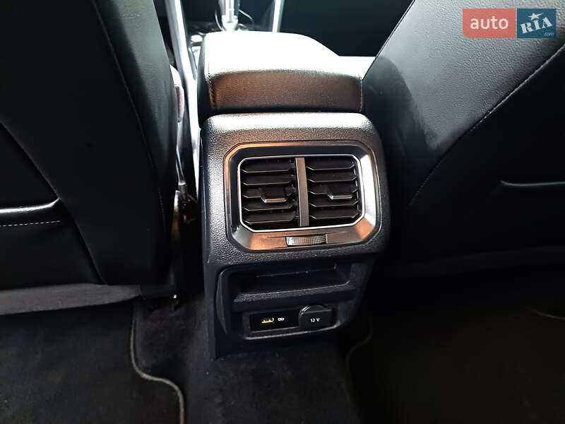 Внедорожник / Кроссовер Volkswagen Tiguan 2018 в Горишних Плавнях