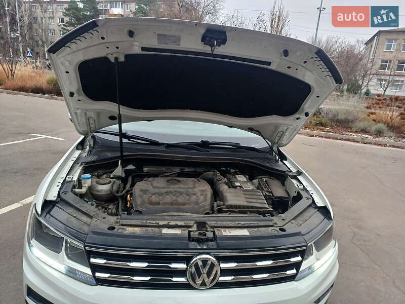 Внедорожник / Кроссовер Volkswagen Tiguan 2018 в Горишних Плавнях
