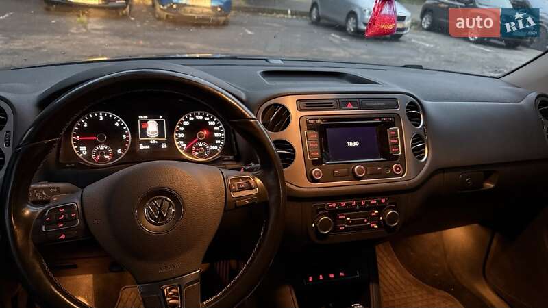 Внедорожник / Кроссовер Volkswagen Tiguan 2015 в Киеве
