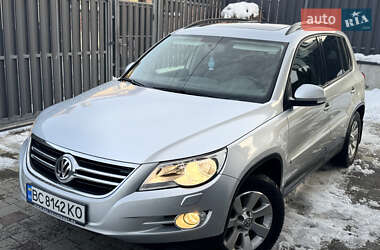 Внедорожник / Кроссовер Volkswagen Tiguan 2010 в Львове
