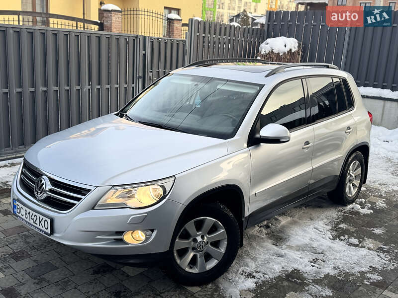 Внедорожник / Кроссовер Volkswagen Tiguan 2010 в Львове