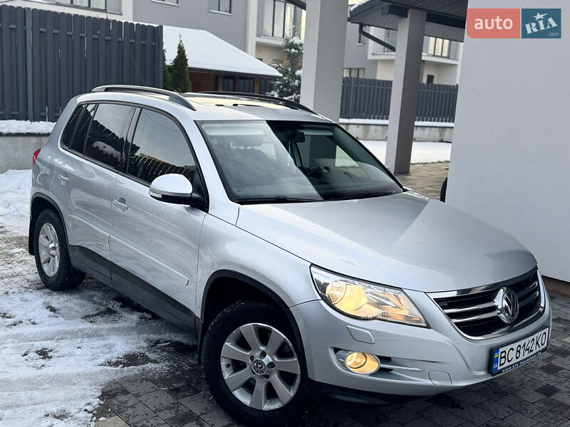 Внедорожник / Кроссовер Volkswagen Tiguan 2010 в Львове