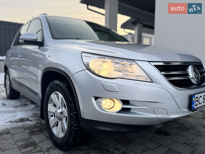 Внедорожник / Кроссовер Volkswagen Tiguan 2010 в Львове