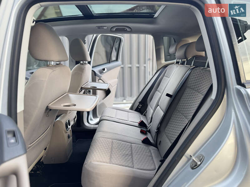 Внедорожник / Кроссовер Volkswagen Tiguan 2010 в Львове