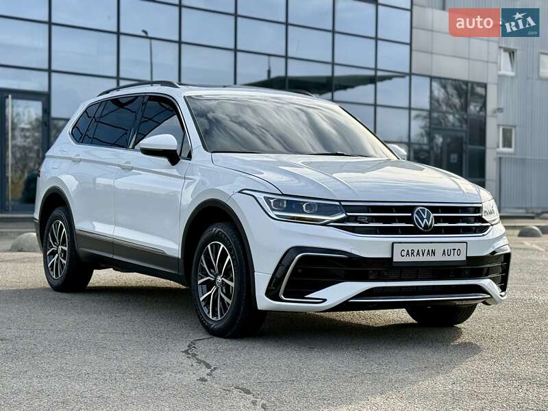 Внедорожник / Кроссовер Volkswagen Tiguan 2021 в Днепре