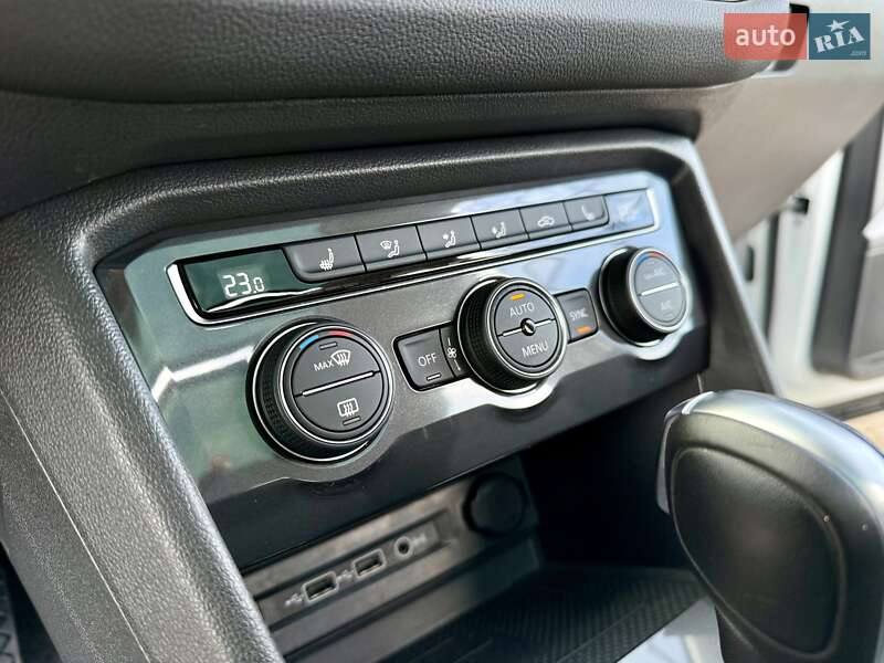 Внедорожник / Кроссовер Volkswagen Tiguan 2021 в Днепре