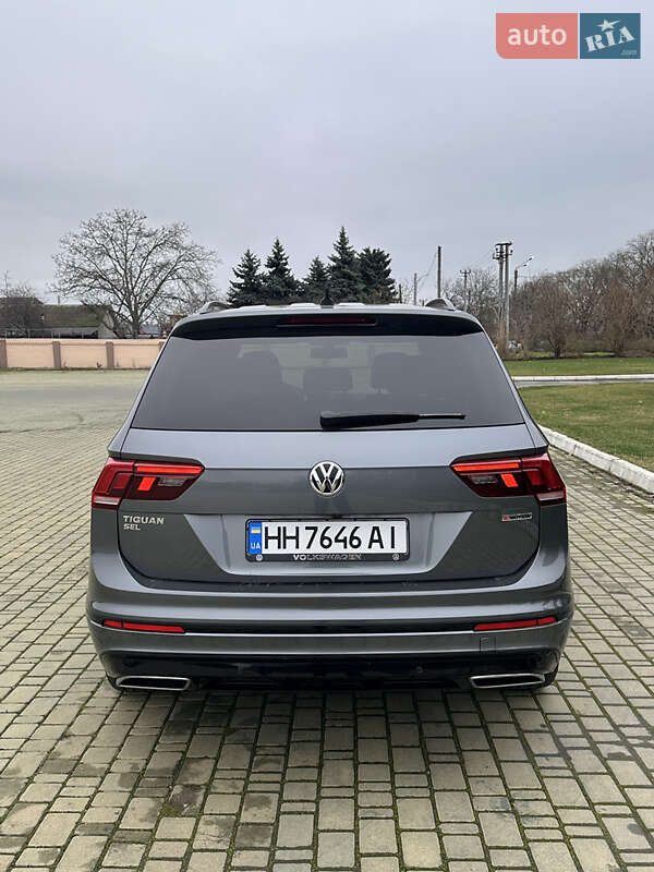 Внедорожник / Кроссовер Volkswagen Tiguan 2019 в Одессе