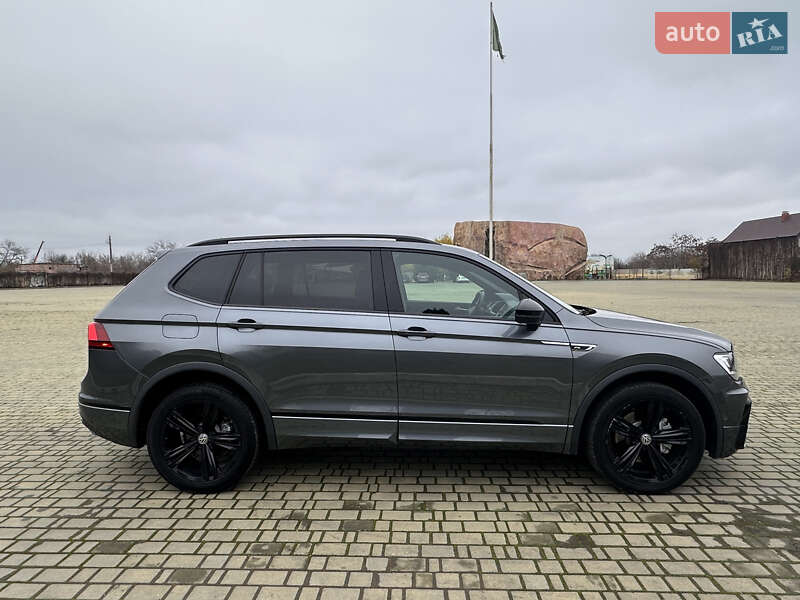 Внедорожник / Кроссовер Volkswagen Tiguan 2019 в Одессе