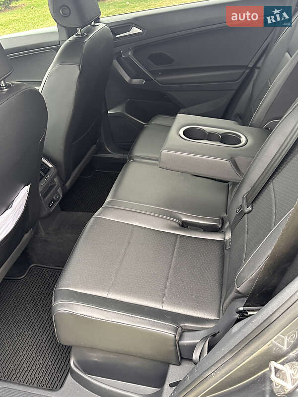 Внедорожник / Кроссовер Volkswagen Tiguan 2019 в Одессе