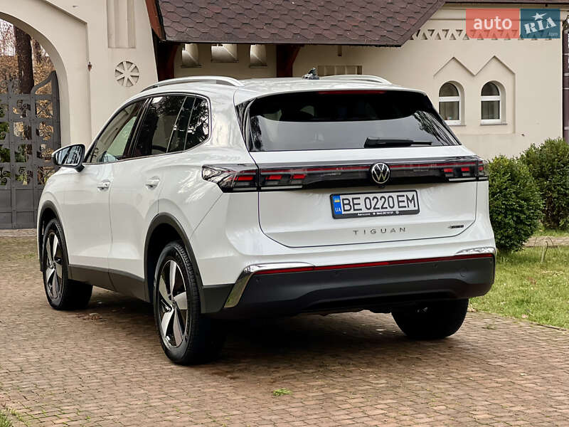 Внедорожник / Кроссовер Volkswagen Tiguan 2024 в Киеве