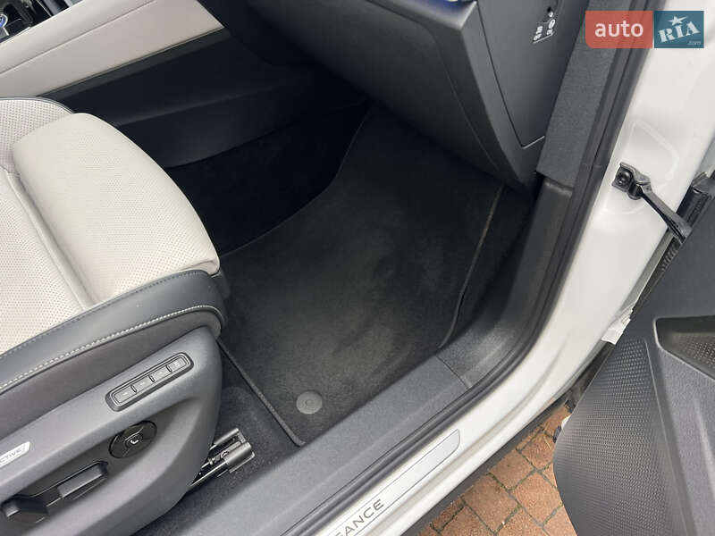 Внедорожник / Кроссовер Volkswagen Tiguan 2024 в Киеве