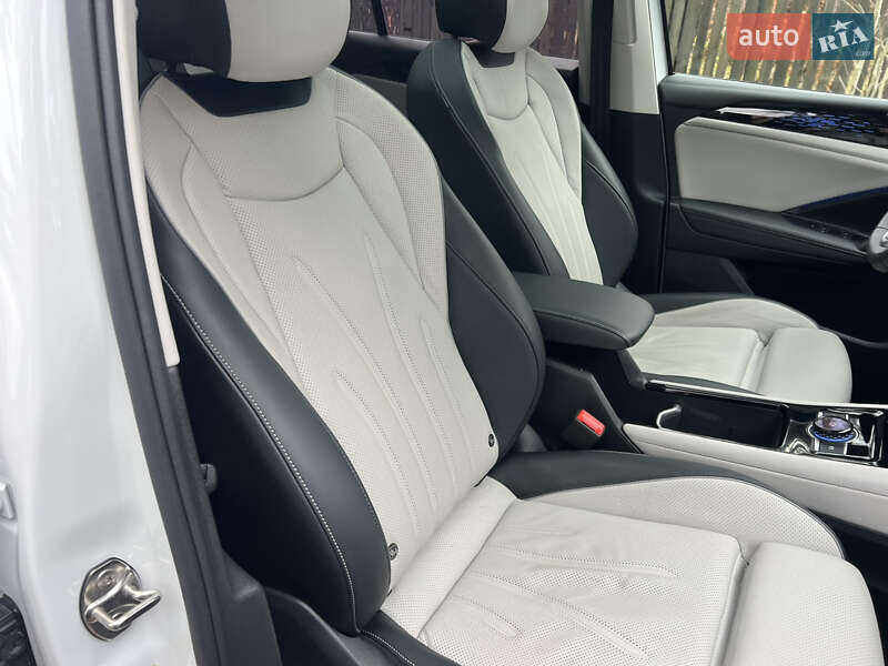 Внедорожник / Кроссовер Volkswagen Tiguan 2024 в Киеве