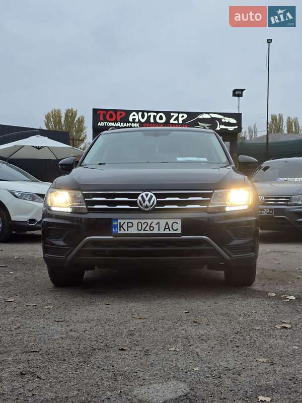 Внедорожник / Кроссовер Volkswagen Tiguan 2017 в Запорожье