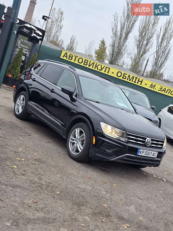 Внедорожник / Кроссовер Volkswagen Tiguan 2017 в Запорожье