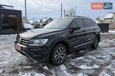 Внедорожник / Кроссовер Volkswagen Tiguan 2021 в Яворове