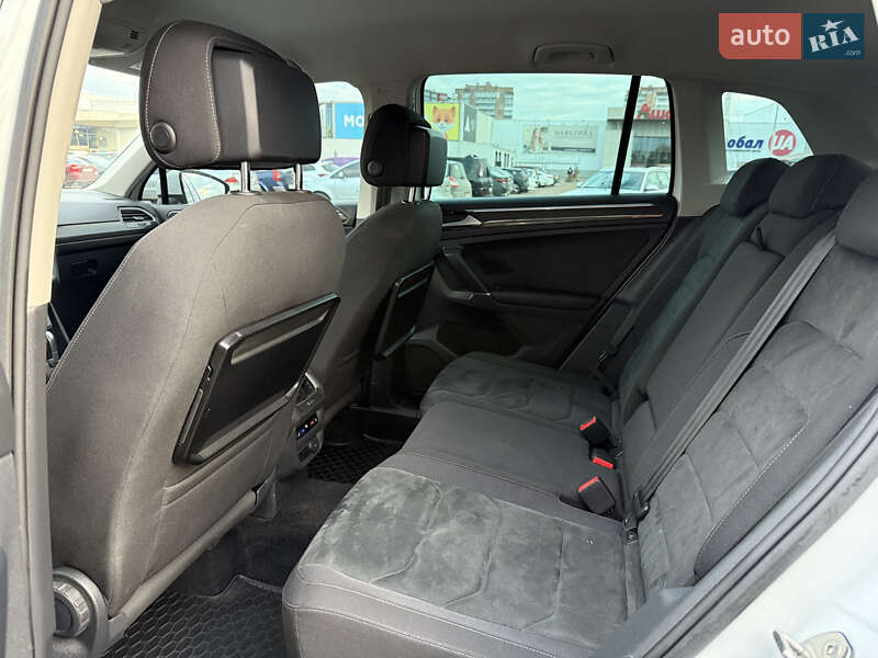 Внедорожник / Кроссовер Volkswagen Tiguan 2016 в Житомире