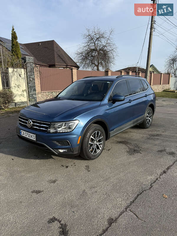 Позашляховик / Кросовер Volkswagen Tiguan 2017 в Василькові