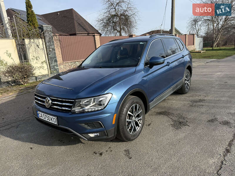 Позашляховик / Кросовер Volkswagen Tiguan 2017 в Василькові