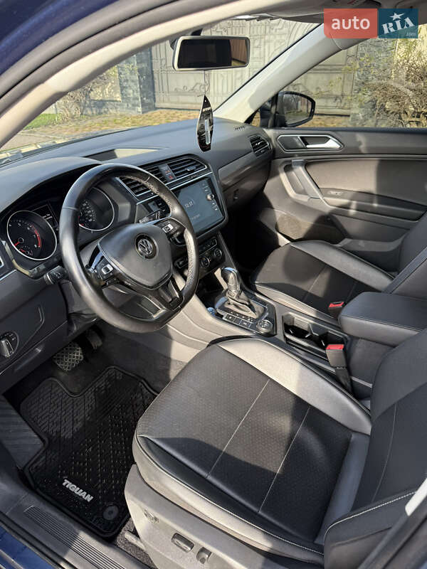 Позашляховик / Кросовер Volkswagen Tiguan 2017 в Василькові
