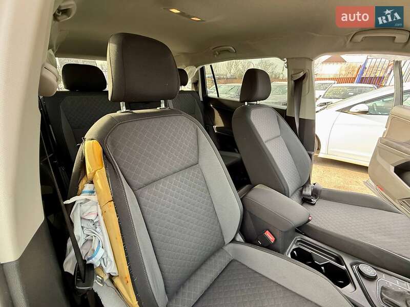 Внедорожник / Кроссовер Volkswagen Tiguan 2019 в Киеве